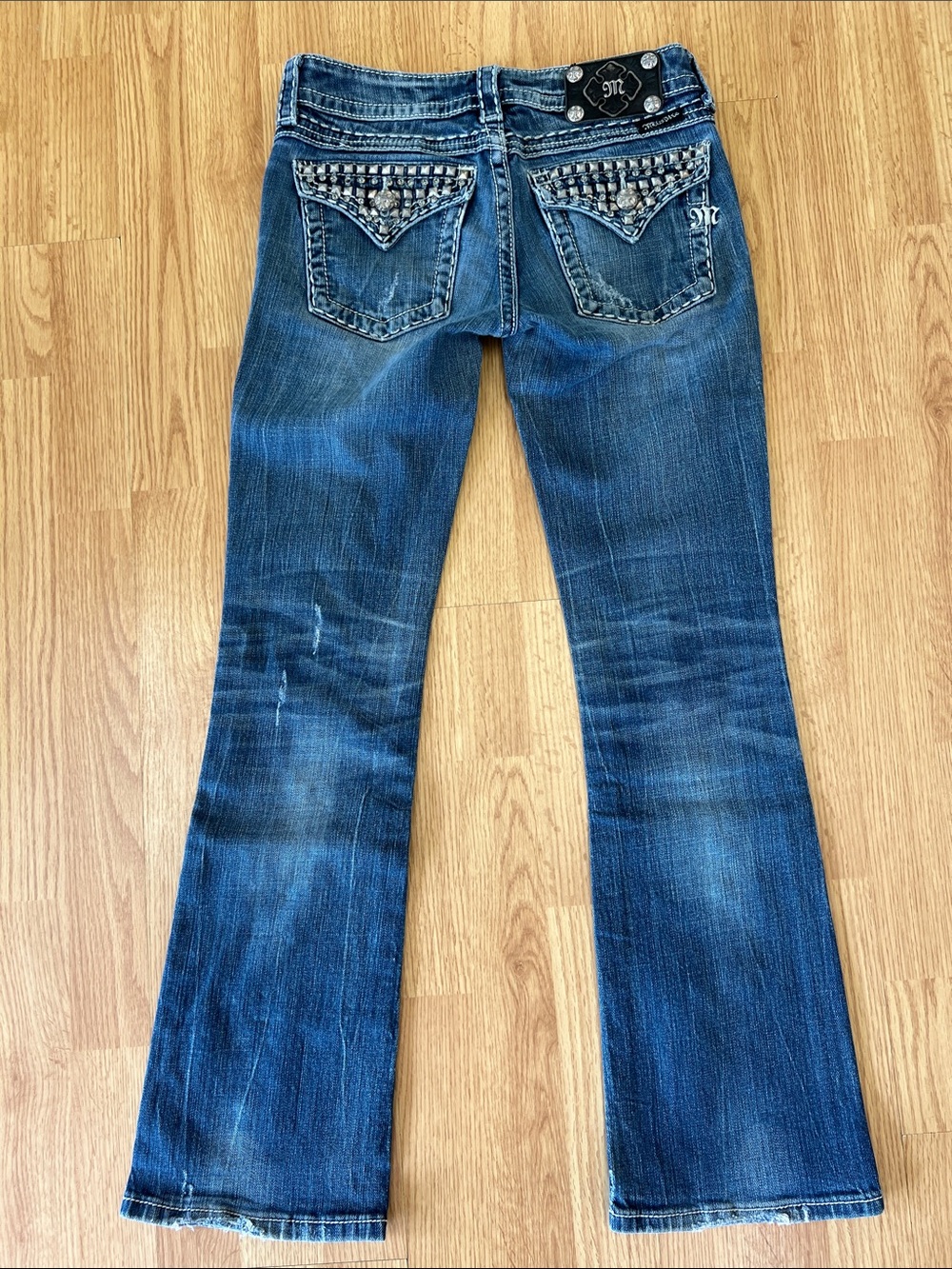 Miss Me Women’s Boot Cut Jeans - Blue with Embellished Back Pockets Sz 27